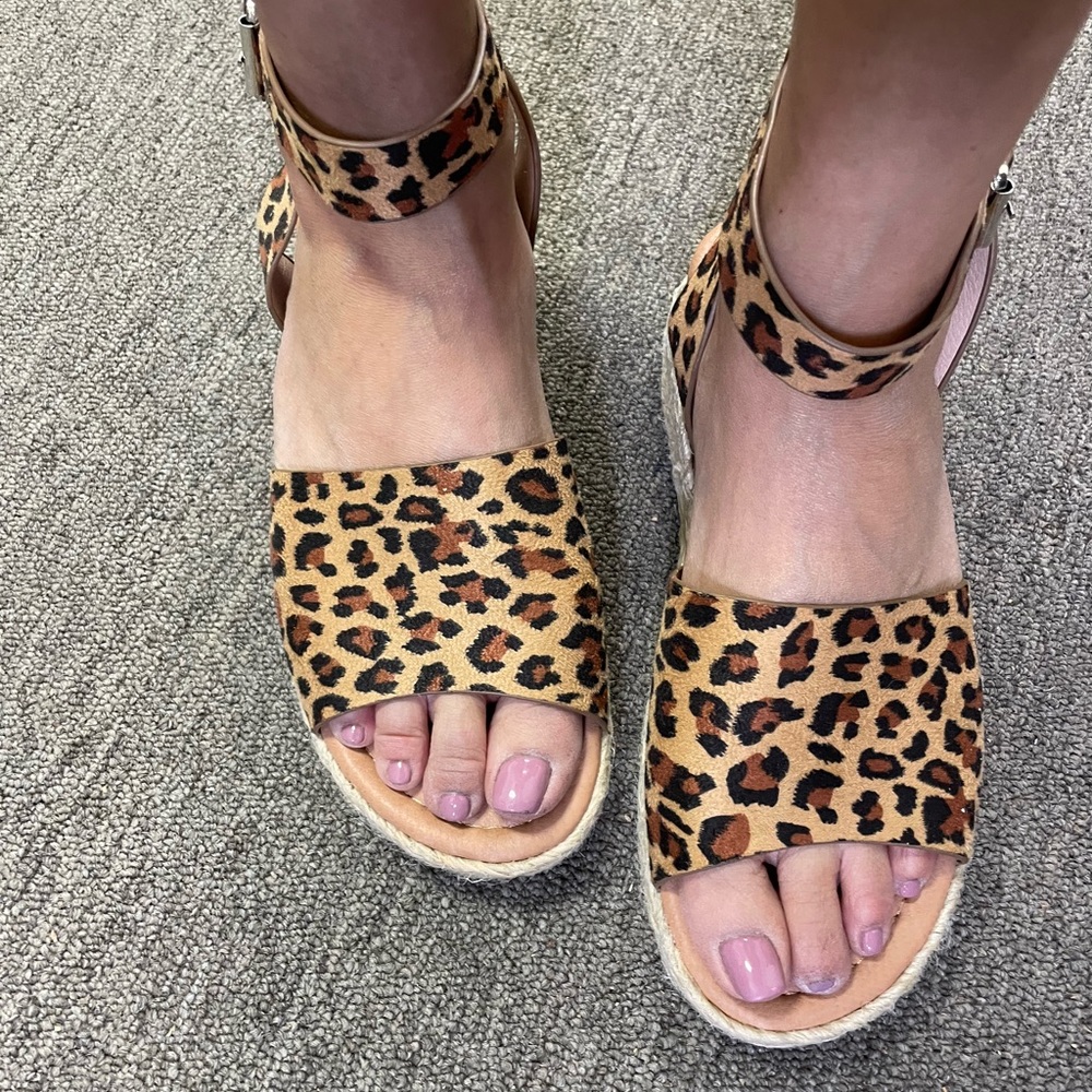 Leopard print Buckle Strap Espadrille sandals - Picture 6 of 11